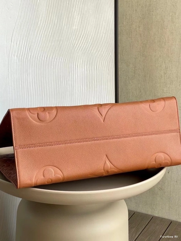 First bag ru GM VUITTON ONTHEGO LOUIS 0820